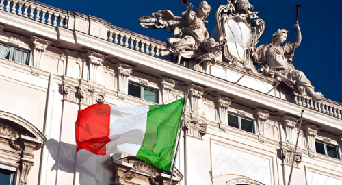 Vannacci lancia Futuro Nazionale: la nuova destra identitaria che sfida gli equilibri del centrodestra